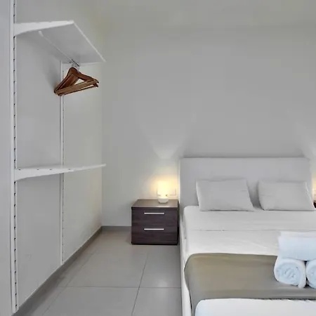 Lucky Star 103 By Vallettastay Apartment